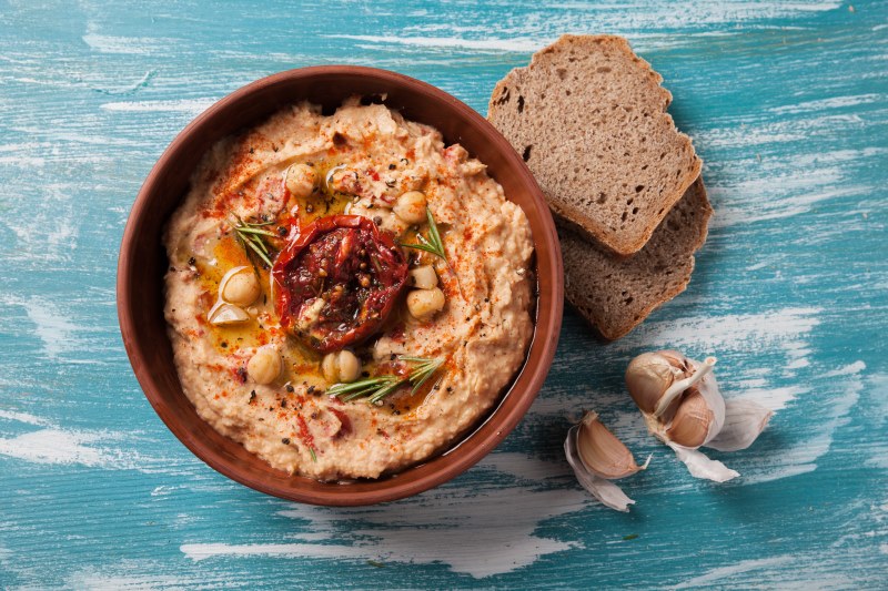 Hummus di ceci e pomodori secchi