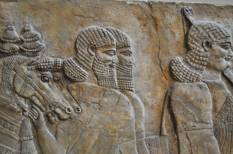 scultura di uomini sumeri