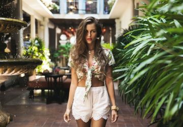 donna a tringolo invertito shorts
